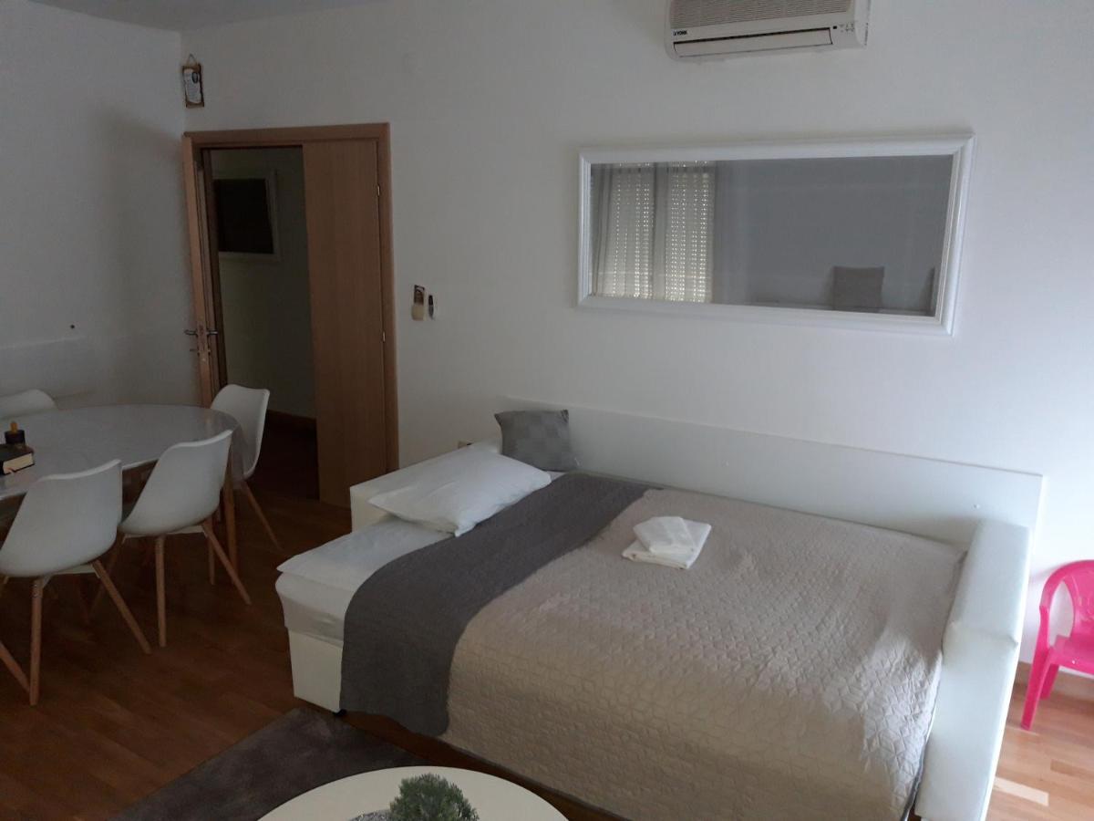 Marys Home Apartment Medugorje Exterior foto